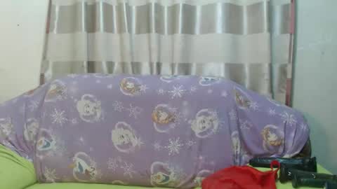 bellatee online show from November 10, 5:50 am