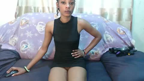 bellatee online show from November 22, 7:18 am