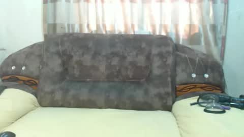 bellatee online show from November 29, 6:38 am