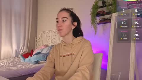 Bella online show from September 22, 3:36 pm