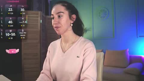 Bella online show from November 18, 3:05 pm