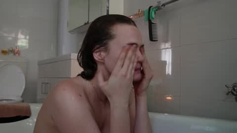 BELLE   online show from November 4, 3:38 am