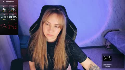 Your Annabelle Wolf  online show from February 22, 8:09 pm