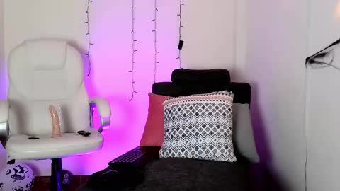 Neon online show from October 22, 11:32 am