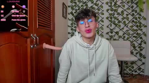 Neon online show from November 18, 11:36 am