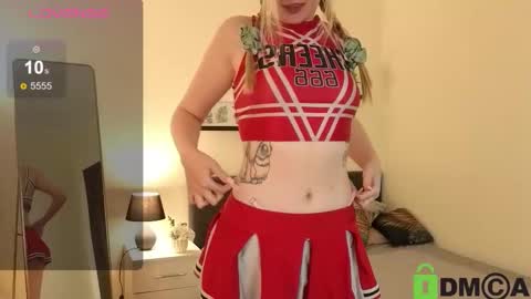 Vicki online show from November 16, 6:52 am