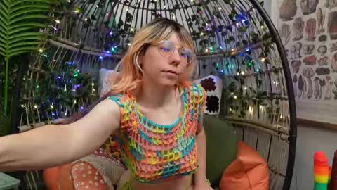 Willow online show from October 6, 12:02 pm