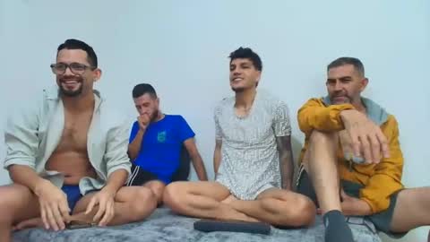 Snapshot of benjamin613999 chatting on November 26, 3:24 pm benjamin online show from November 26, 3:24 pm