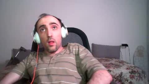 Snapshot of bentish chatting on December 21, 3:42 pm bentish online show from December 21, 3:42 pm