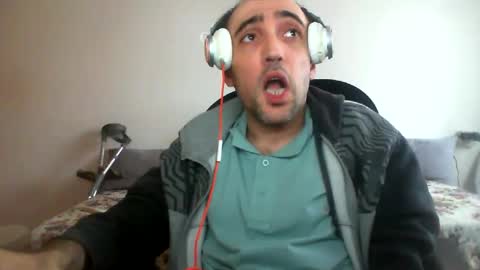 Snapshot of bentish chatting on December 30, 9:16 am bentish online show from December 30, 9:16 am