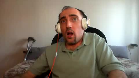 Snapshot of bentish chatting on January 2, 1:19 pm bentish online show from January 2, 1:19 pm