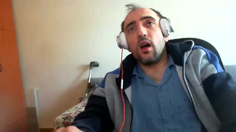 Snapshot of bentish chatting on January 29, 8:18 am bentish online show from January 29, 8:18 am