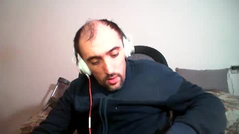 Snapshot of bentish chatting on February 1, 6:19 pm bentish online show from February 1, 6:19 pm