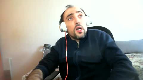 Snapshot of bentish chatting on February 2, 9:51 am bentish online show from February 2, 9:51 am