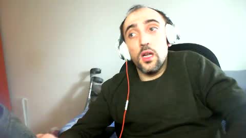 Snapshot of bentish chatting on February 12, 1:59 pm bentish online show from February 12, 1:59 pm