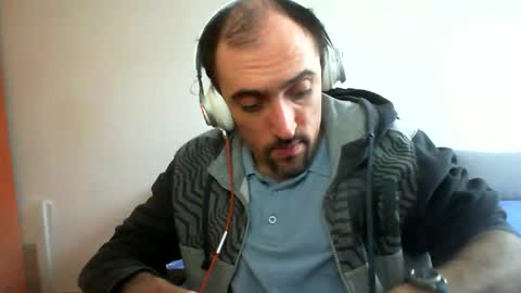 Snapshot of bentish chatting on February 15, 11:39 am bentish online show from February 15, 11:39 am