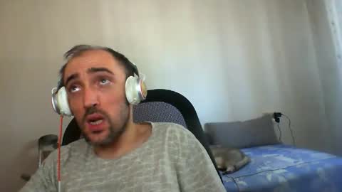 Snapshot of bentish chatting on September 11, 10:48 am bentish online show from September 11, 10:48 am