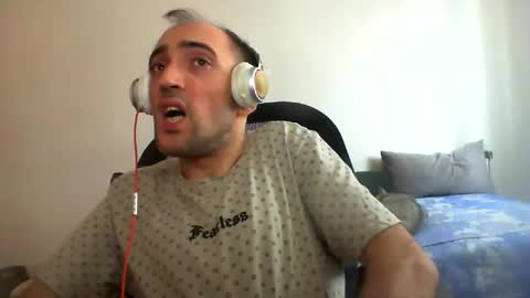 Snapshot of bentish chatting on September 24, 6:50 am bentish online show from September 24, 6:50 am