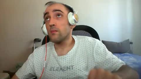 Snapshot of bentish chatting on September 28, 8:52 am bentish online show from September 28, 8:52 am