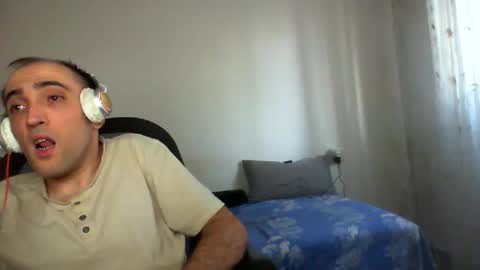 Snapshot of bentish chatting on October 17, 1:46 pm bentish online show from October 17, 1:46 pm