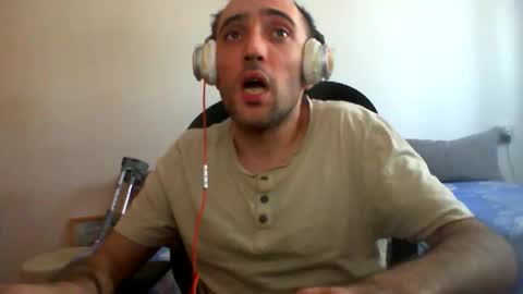 Snapshot of bentish chatting on October 21, 10:05 am bentish online show from October 21, 10:05 am