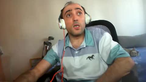 Snapshot of bentish chatting on November 2, 12:07 pm bentish online show from November 2, 12:07 pm