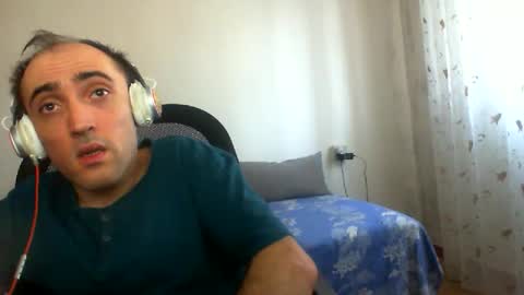 Snapshot of bentish chatting on November 17, 8:09 am bentish online show from November 17, 8:09 am