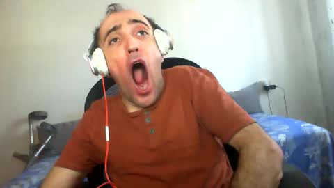 Snapshot of bentish chatting on November 21, 8:02 am bentish online show from November 21, 8:02 am