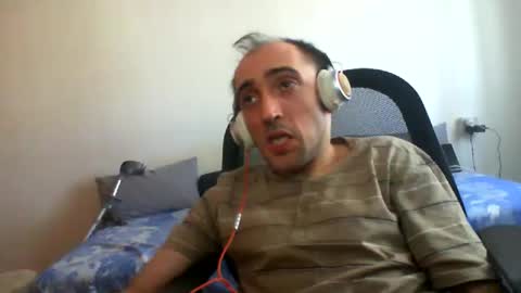 Snapshot of bentish chatting on November 22, 10:25 am bentish online show from November 22, 10:25 am