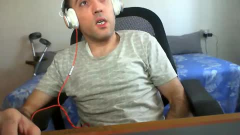 Snapshot of bentish chatting on November 28, 9:56 am bentish online show from November 28, 9:56 am