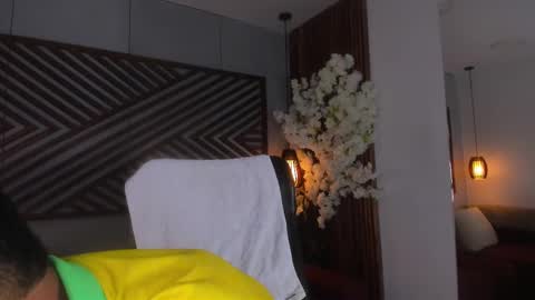 bento_fox online show from October 5, 3:05 am