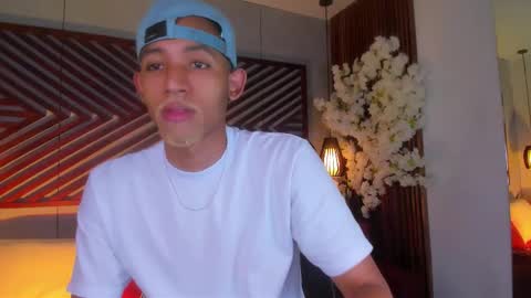 bento_fox online show from October 6, 1:03 am