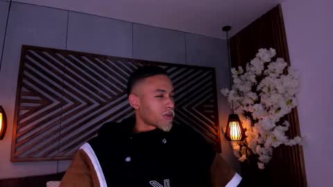 bento_fox online show from November 12, 3:07 am