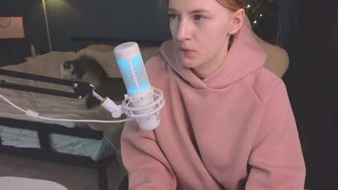 Alice online show from January 6, 7:24 pm