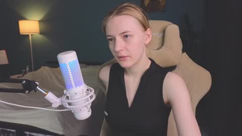 Alice online show from January 29, 11:30 am