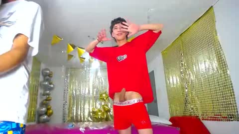 Snapshot of benz_boys chatting on February 22, 3:14 pm benz boys online show from February 22, 3:14 pm