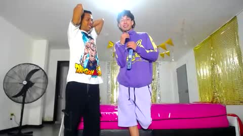 Snapshot of benz_boys chatting on February 23, 12:16 pm benz boys online show from February 23, 12:16 pm