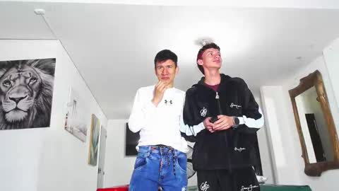 Snapshot of benz_boys chatting on October 17, 12:08 pm benz boys online show from October 17, 12:08 pm