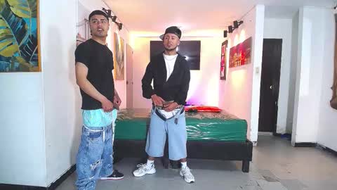 Snapshot of benz_boys chatting on November 28, 10:12 pm benz boys online show from November 28, 10:12 pm