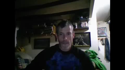 bernichaoss77 online show from February 19, 2:44 am