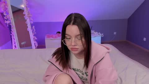 Danny and Kira online show from February 2, 11:42 pm