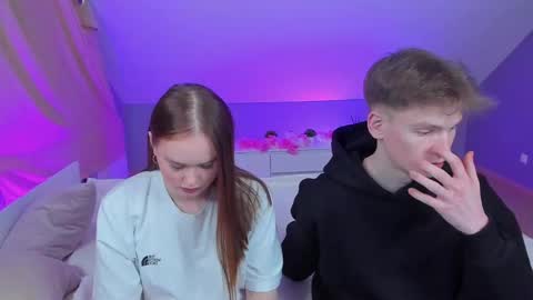 Danny and Kira online show from February 20, 8:03 pm