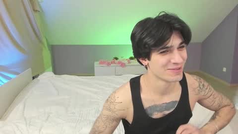 Danny and Kira online show from February 28, 9:15 am