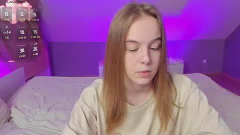 Danny and Kira online show from March 11, 11:44 am