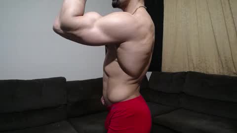 Snapshot of bestmuscle chatting on October 11, 5:28 am bestmuscle online show from October 11, 5:28 am
