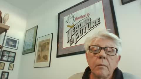 Snapshot of bestshot1951 chatting on December 6, 8:18 pm bestshot1951 online show from December 6, 8:18 pm