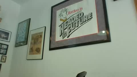 Snapshot of bestshot1951 chatting on January 6, 3:51 pm bestshot1951 online show from January 6, 3:51 pm