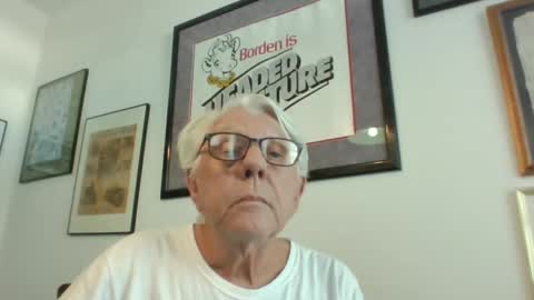 Snapshot of bestshot1951 chatting on February 4, 7:55 pm bestshot1951 online show from February 4, 7:55 pm