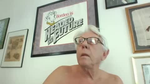 Snapshot of bestshot1951 chatting on February 10, 2:59 pm bestshot1951 online show from February 10, 2:59 pm