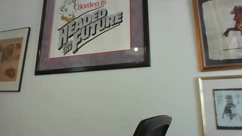 Snapshot of bestshot1951 chatting on February 10, 6:03 pm bestshot1951 online show from February 10, 6:03 pm